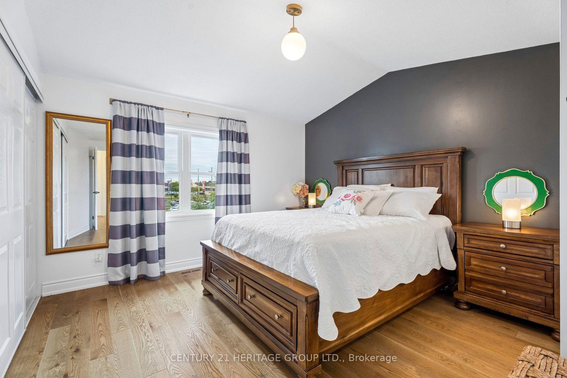Photo 15 of 68 Brandy Lane Way, Newmarket, Central Newmarket — HOMEH