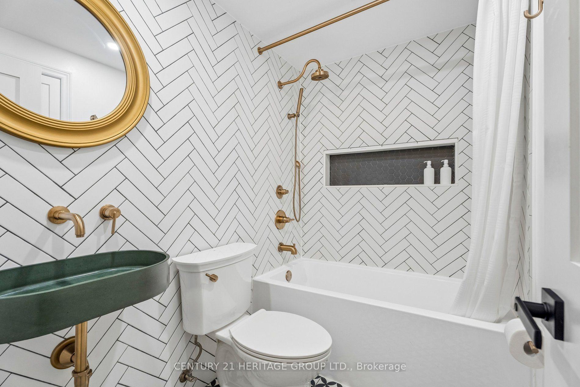 Photo 17 of 68 Brandy Lane Way, Newmarket, Central Newmarket — HOMEH