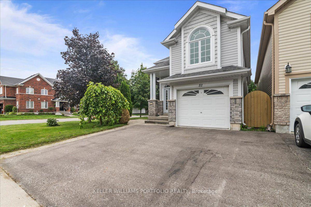 Photo 2 of 51 Squire Fletcher Drive, Clarington, Bowmanville — HOMEH