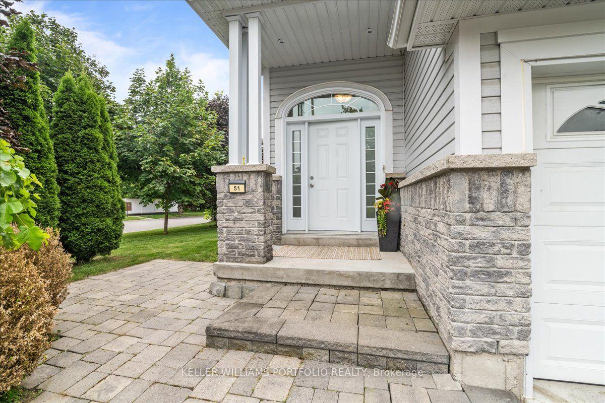 Photo 3 of 51 Squire Fletcher Drive, Clarington, Bowmanville — HOMEH