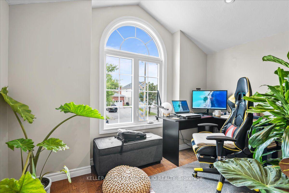 Photo 12 of 51 Squire Fletcher Drive, Clarington, Bowmanville — HOMEH