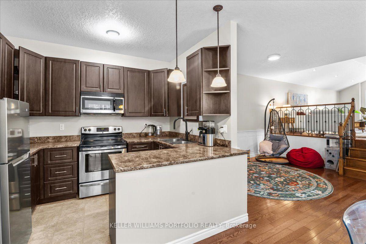 Photo 13 of 51 Squire Fletcher Drive, Clarington, Bowmanville — HOMEH