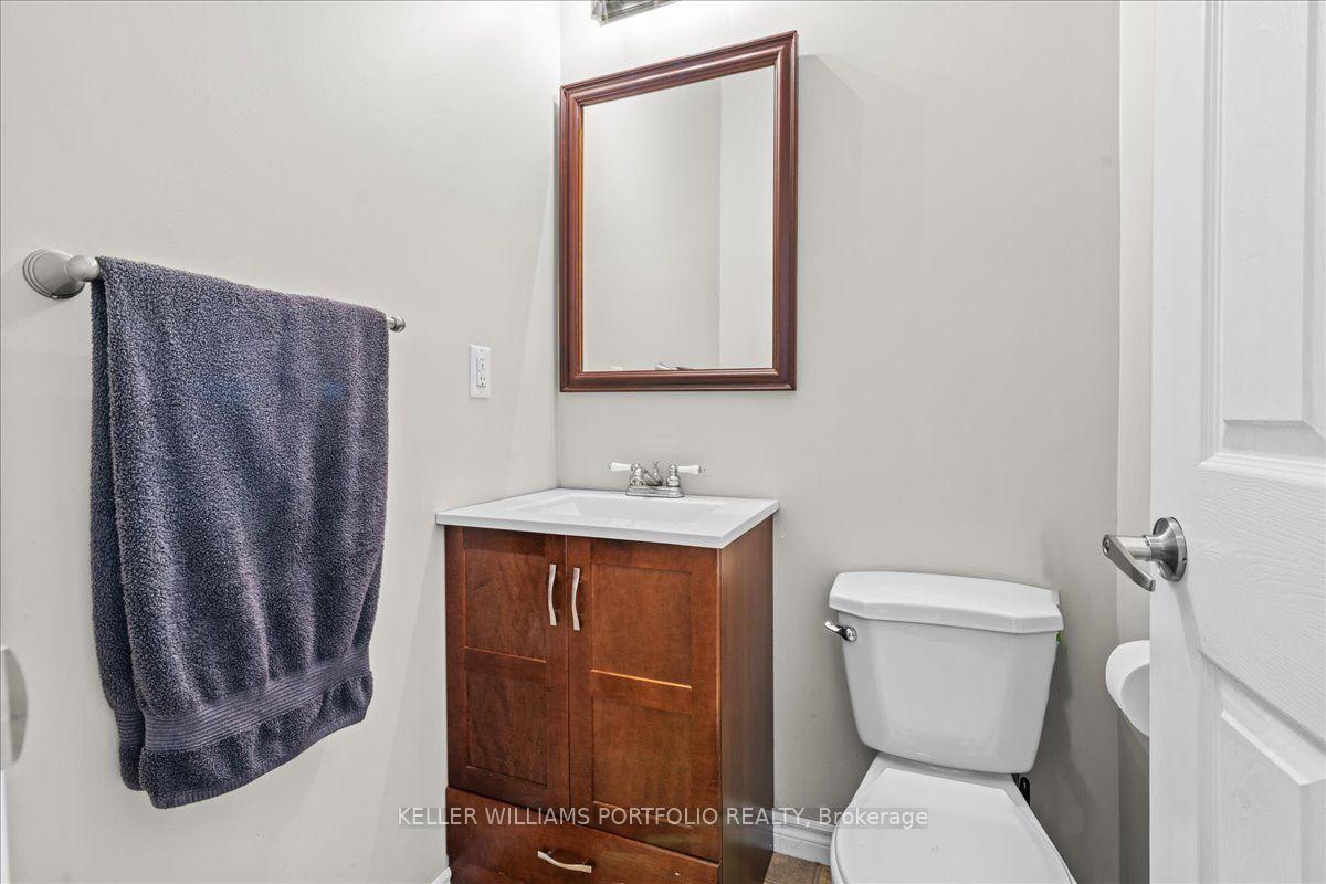 Photo 16 of 51 Squire Fletcher Drive, Clarington, Bowmanville — HOMEH