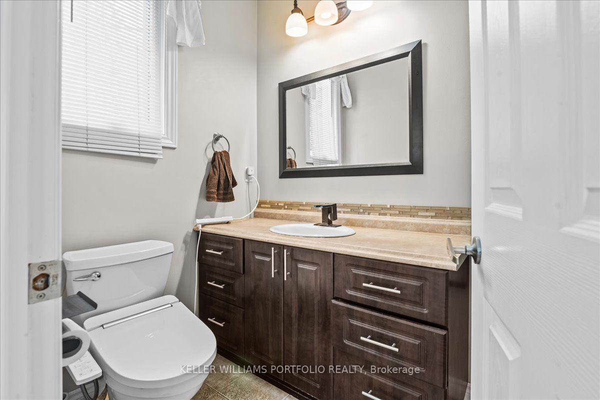 Photo 18 of 51 Squire Fletcher Drive, Clarington, Bowmanville — HOMEH