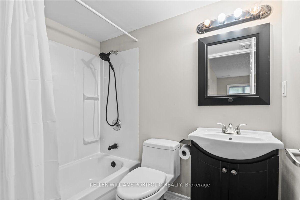 Photo 22 of 51 Squire Fletcher Drive, Clarington, Bowmanville — HOMEH