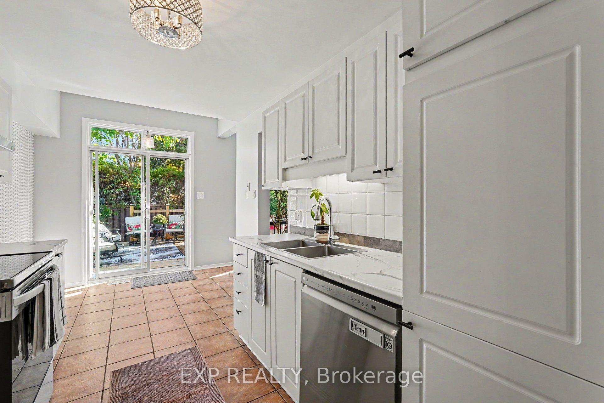 Photo 11 of 173 Beatrice Drive, Ottawa, Barrhaven - Longfields — HOMEH