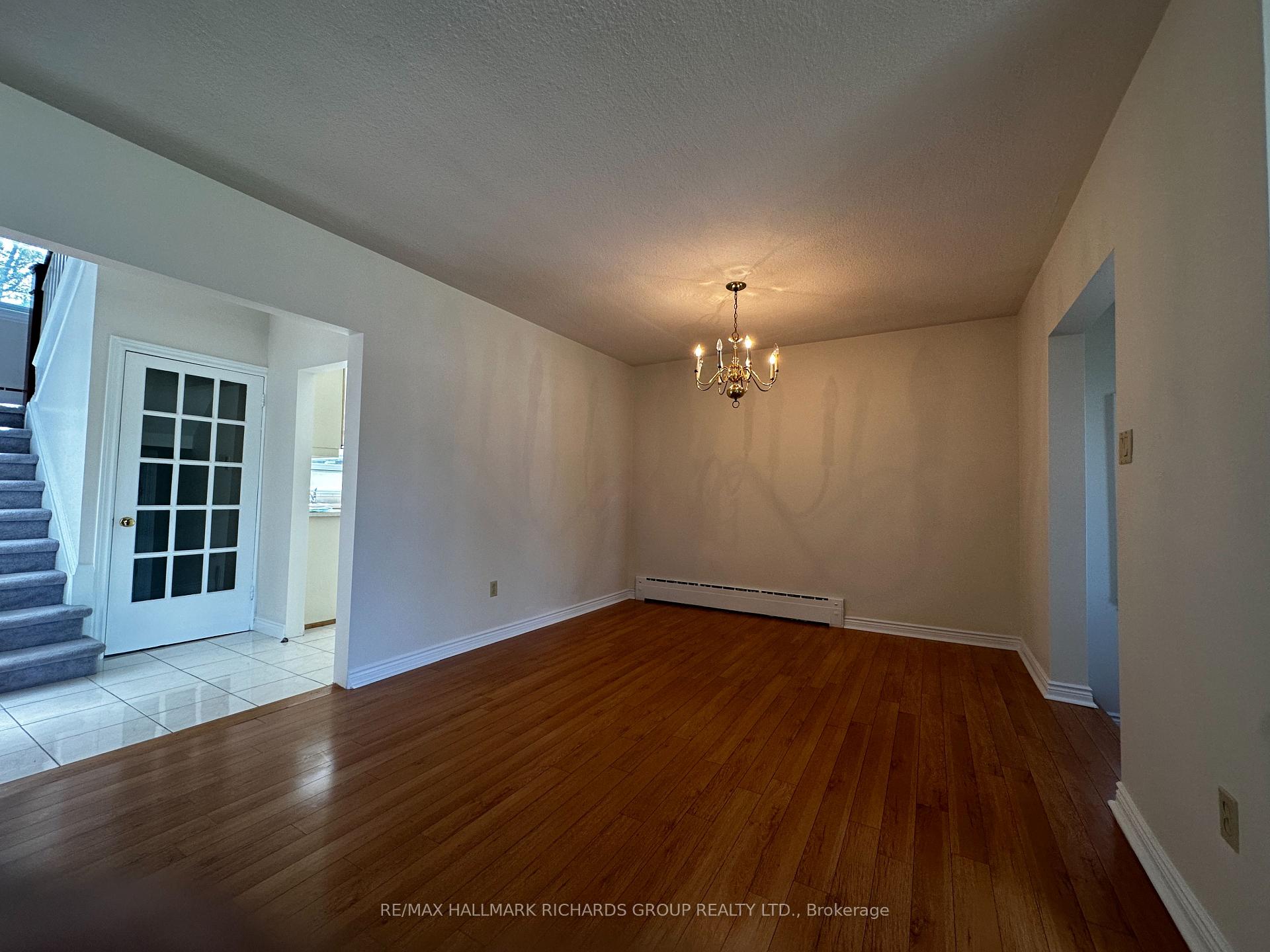 Photo 10 of 371 Cummer Avenue, North York, Newtonbrook East — HOMEH