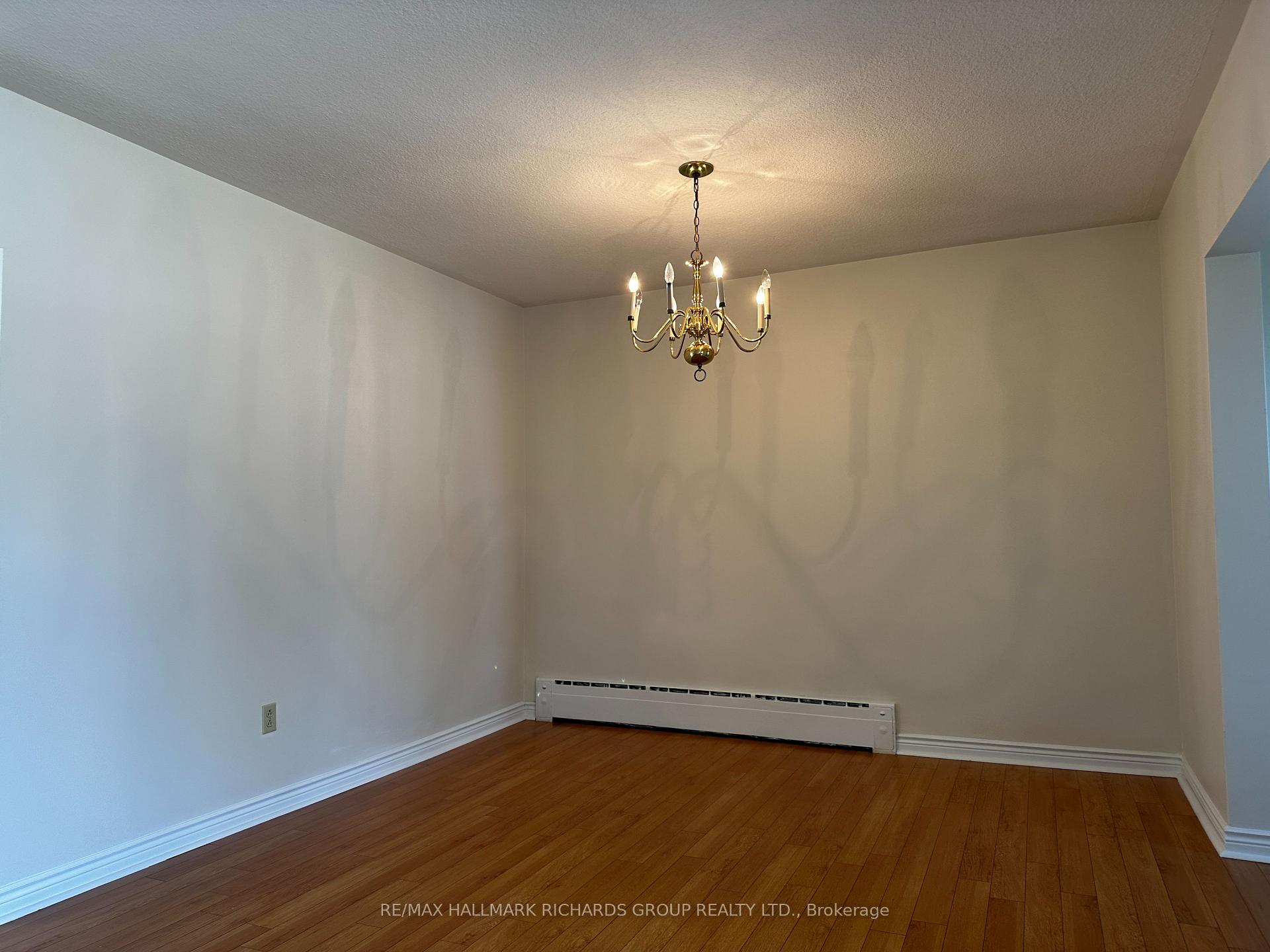 Photo 11 of 371 Cummer Avenue, North York, Newtonbrook East — HOMEH