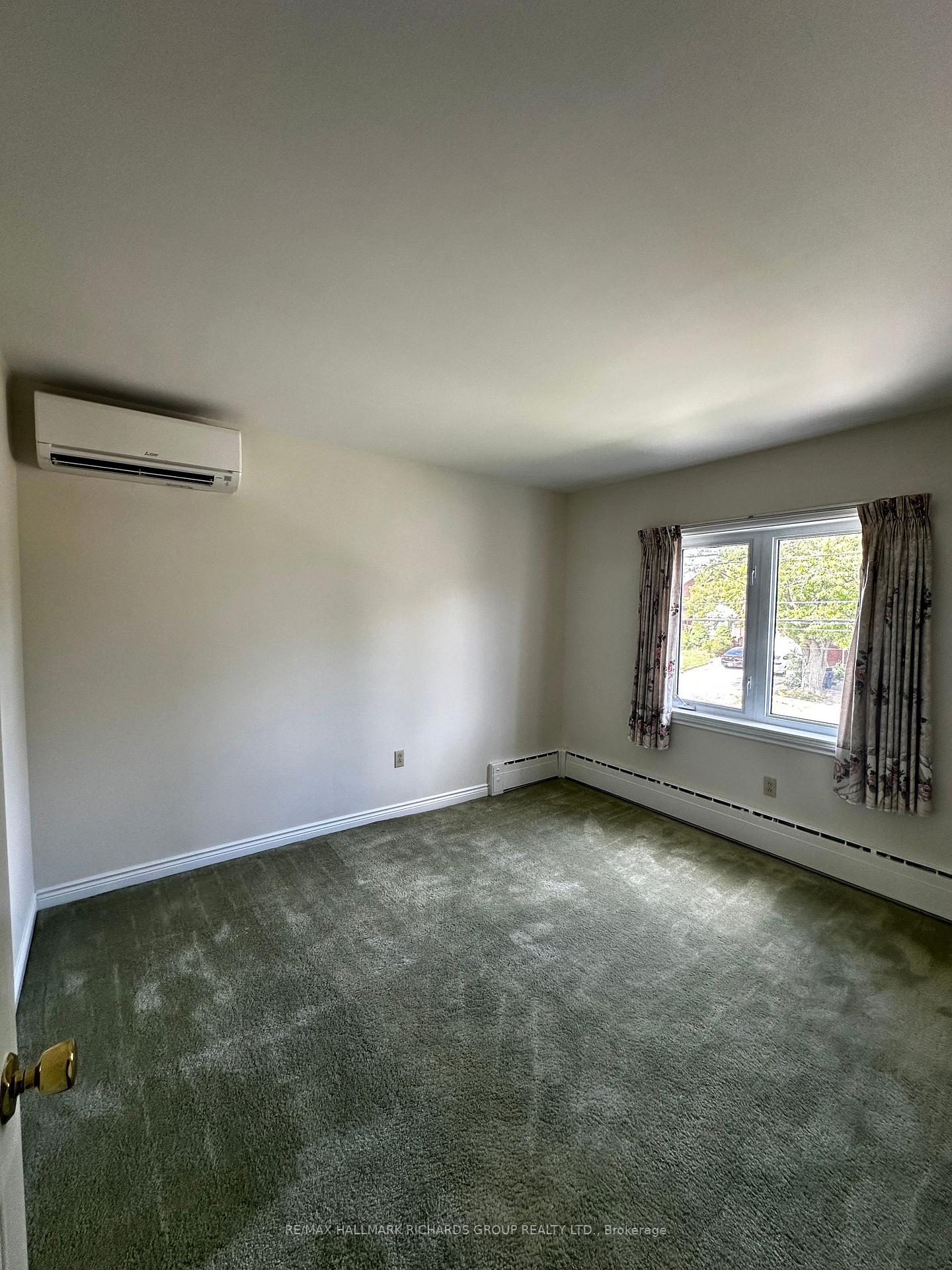 Photo 16 of 371 Cummer Avenue, North York, Newtonbrook East — HOMEH
