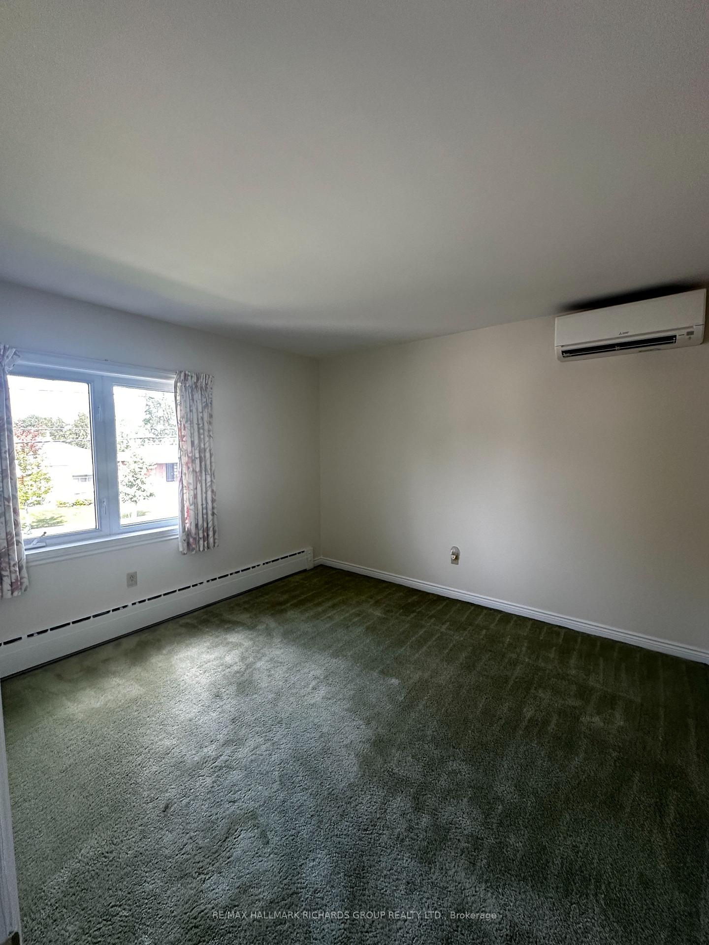 Photo 17 of 371 Cummer Avenue, North York, Newtonbrook East — HOMEH