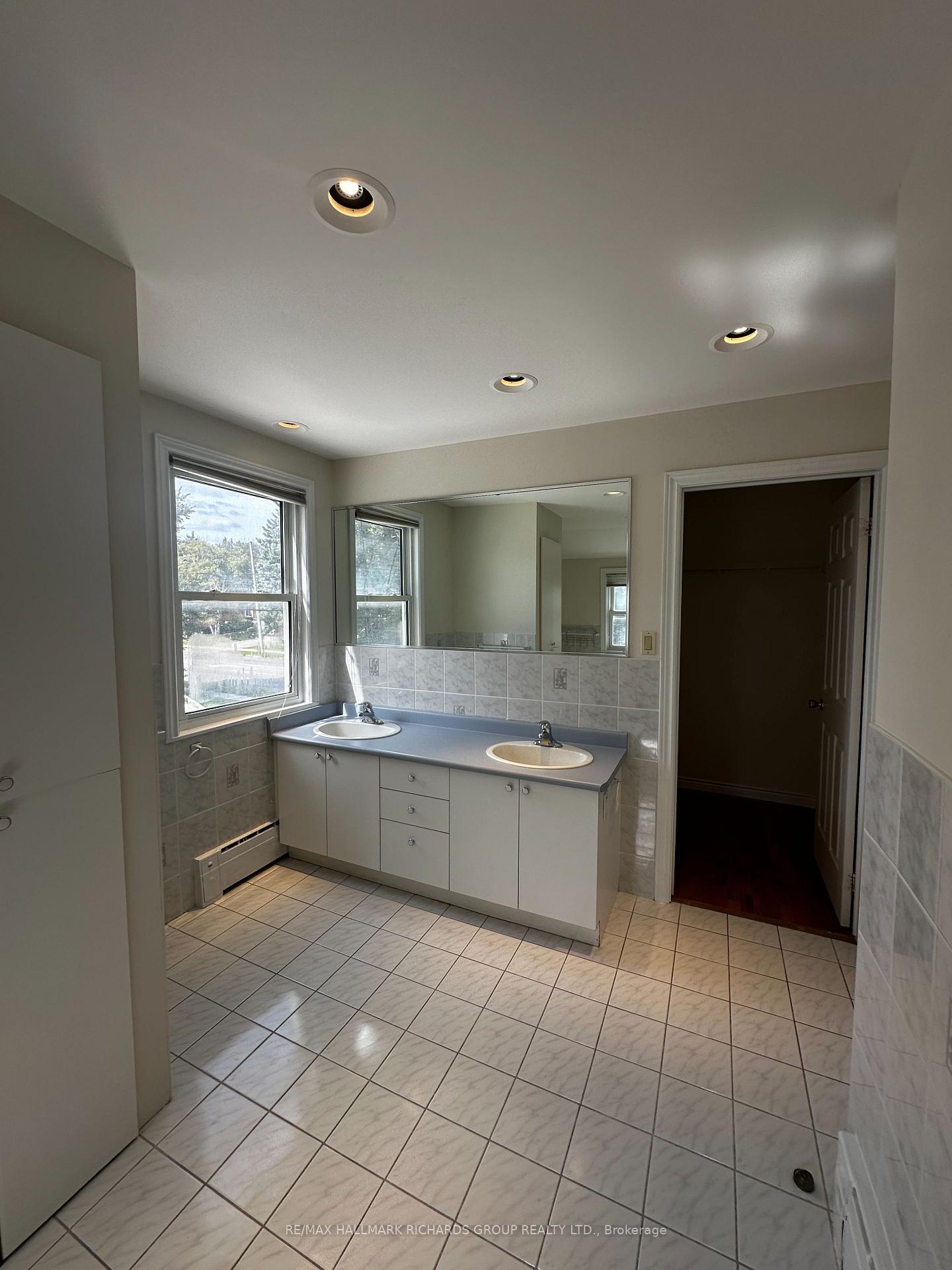 Photo 19 of 371 Cummer Avenue, North York, Newtonbrook East — HOMEH