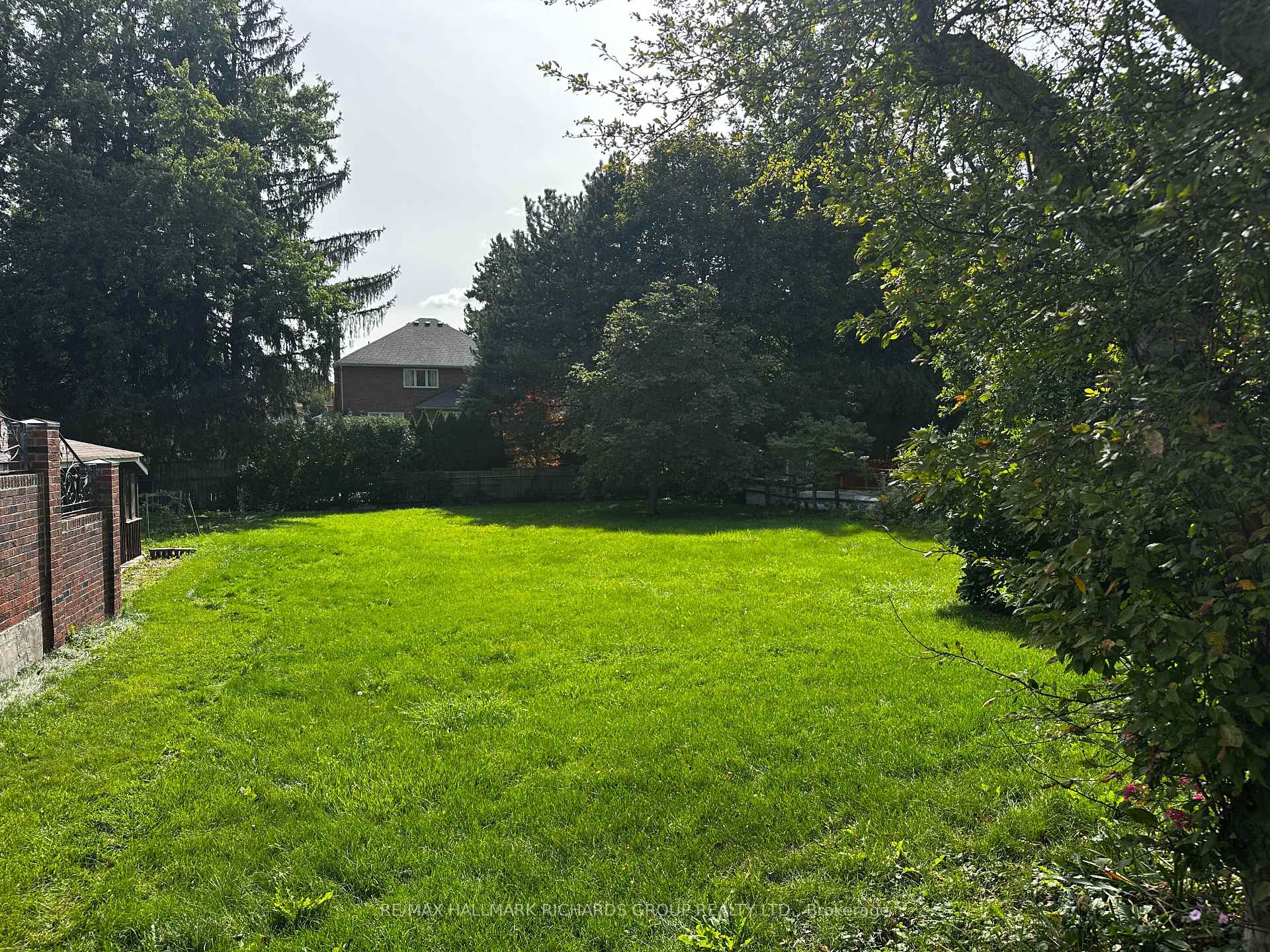 Photo 21 of 371 Cummer Avenue, North York, Newtonbrook East — HOMEH