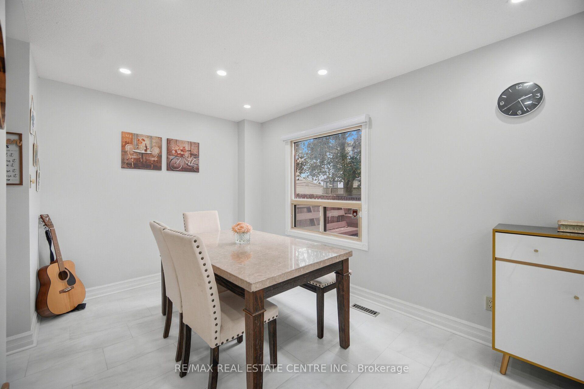 Photo 12 of 13 Dalzell Avenue, Brampton, Heart Lake West — HOMEH