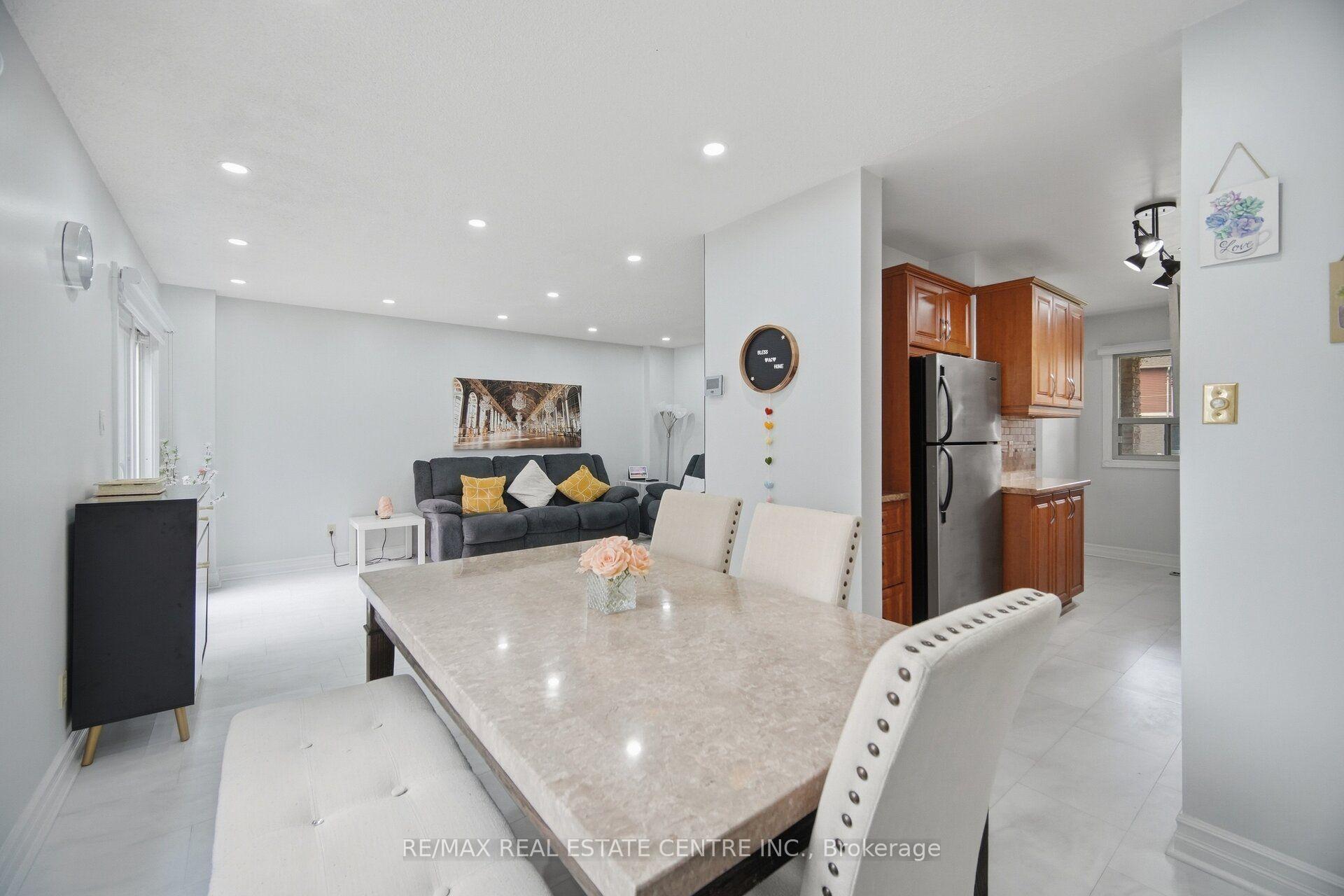Photo 13 of 13 Dalzell Avenue, Brampton, Heart Lake West — HOMEH