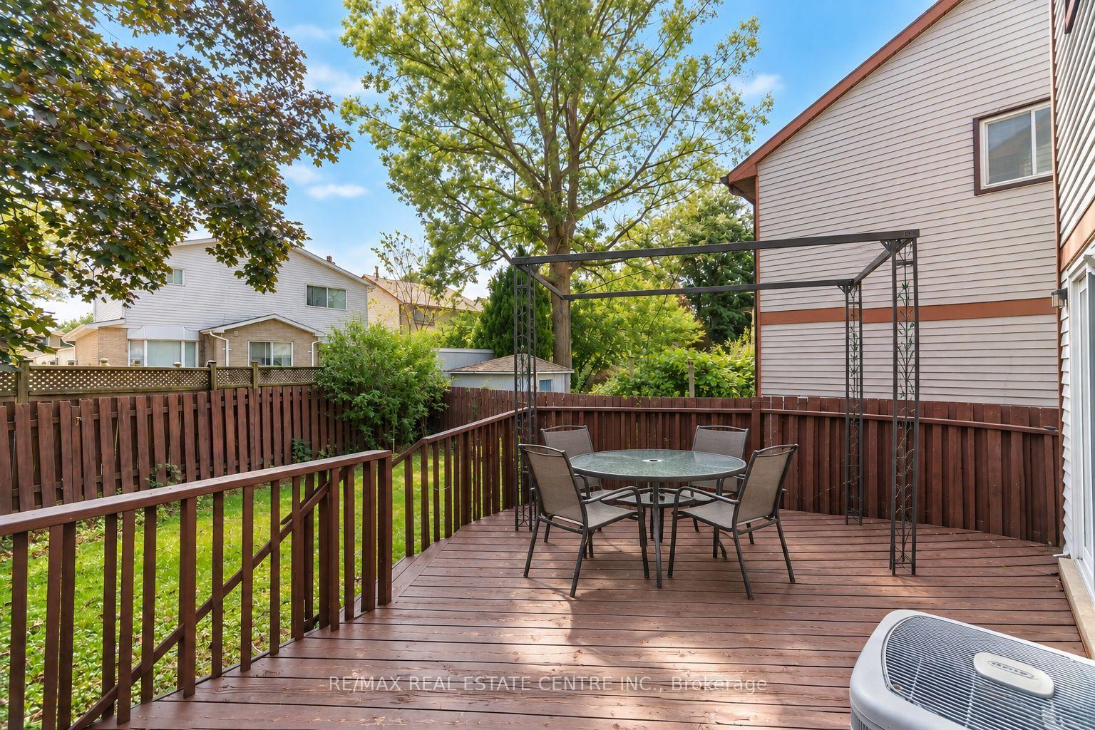 Photo 33 of 13 Dalzell Avenue, Brampton, Heart Lake West — HOMEH