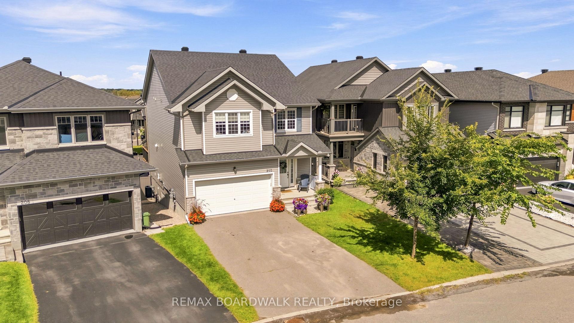 Photo 2 of 210 Pingwi Place, Ottawa, Blossom Park/Kemp Park/Findlay Creek — HOMEH