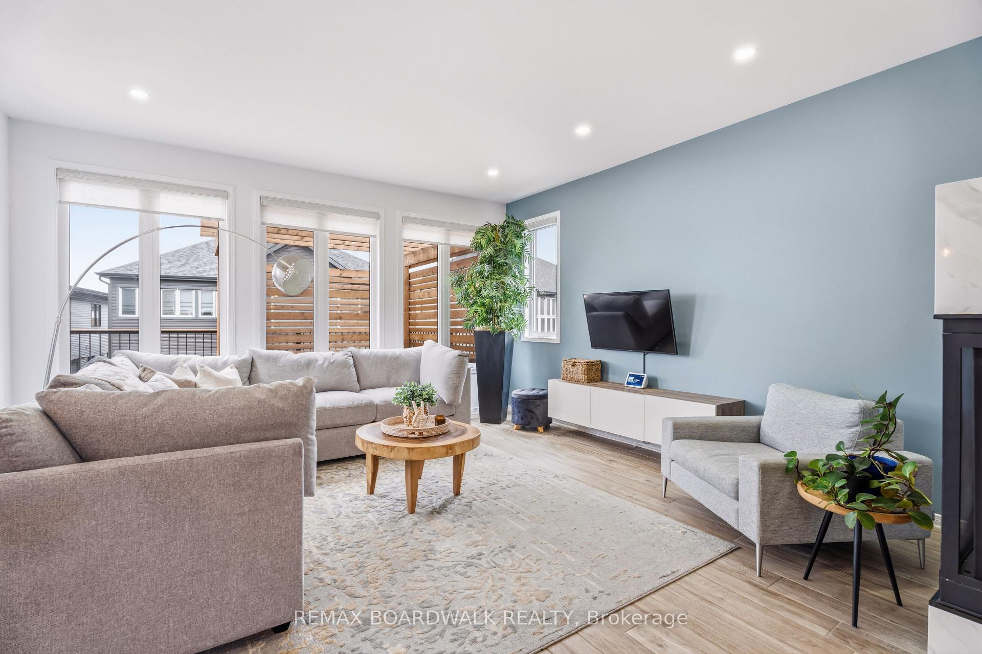 Photo 10 of 210 Pingwi Place, Ottawa, Blossom Park/Kemp Park/Findlay Creek — HOMEH