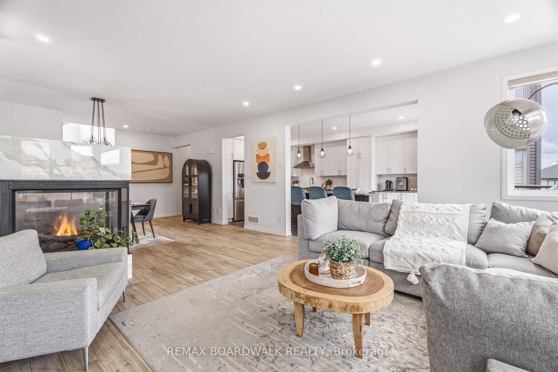Photo 13 of 210 Pingwi Place, Ottawa, Blossom Park/Kemp Park/Findlay Creek — HOMEH
