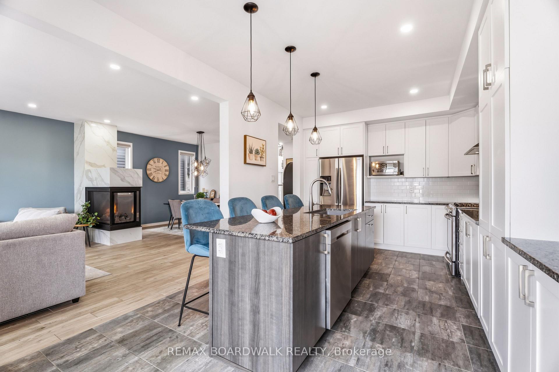 Photo 15 of 210 Pingwi Place, Ottawa, Blossom Park/Kemp Park/Findlay Creek — HOMEH