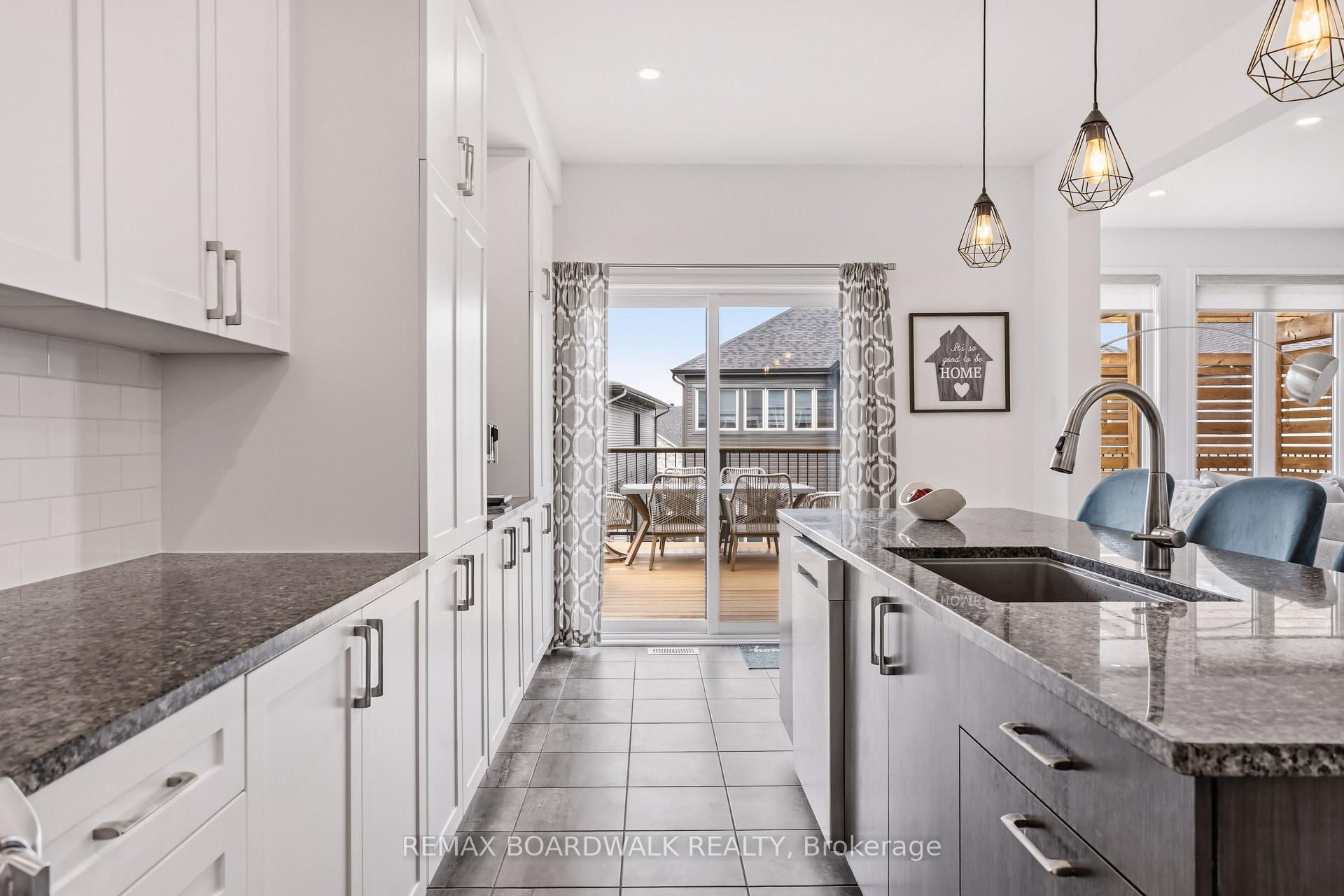 Photo 17 of 210 Pingwi Place, Ottawa, Blossom Park/Kemp Park/Findlay Creek — HOMEH