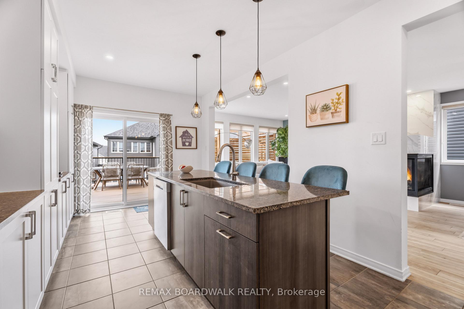 Photo 18 of 210 Pingwi Place, Ottawa, Blossom Park/Kemp Park/Findlay Creek — HOMEH