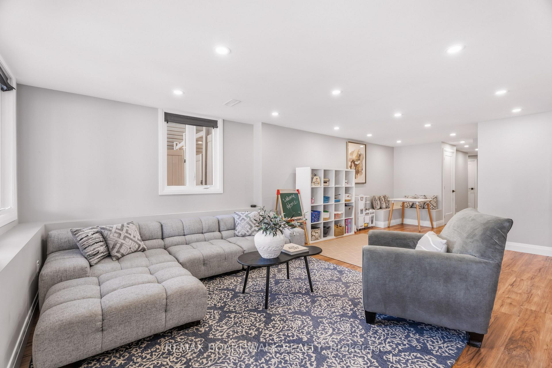 Photo 39 of 210 Pingwi Place, Ottawa, Blossom Park/Kemp Park/Findlay Creek — HOMEH