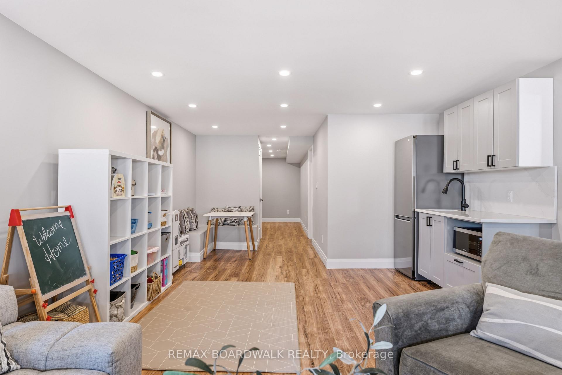 Photo 41 of 210 Pingwi Place, Ottawa, Blossom Park/Kemp Park/Findlay Creek — HOMEH