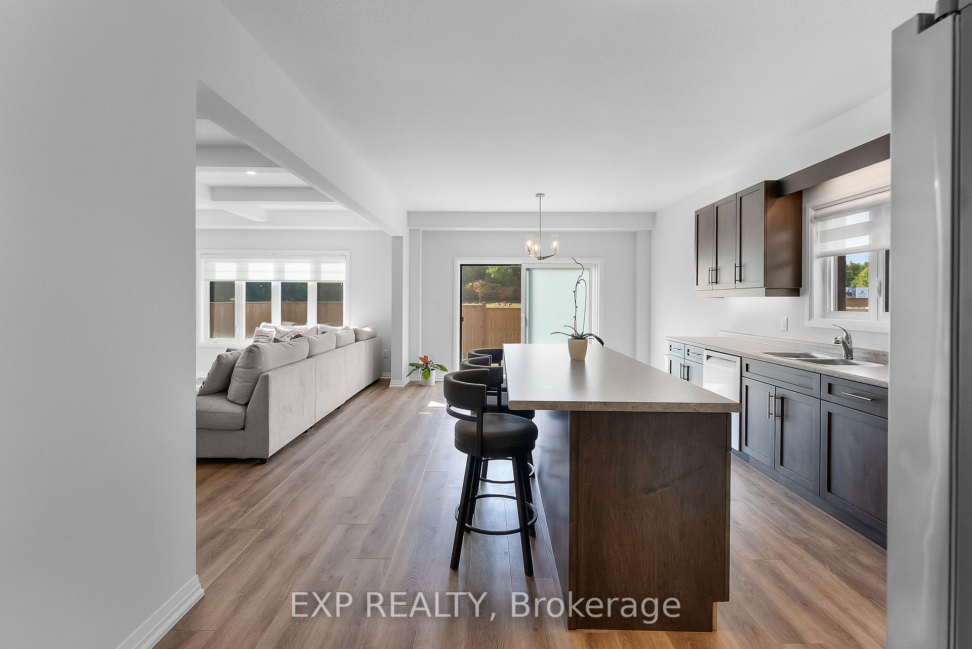 Photo 12 of 62 Marie Street, Pelham, Fonthill — HOMEH