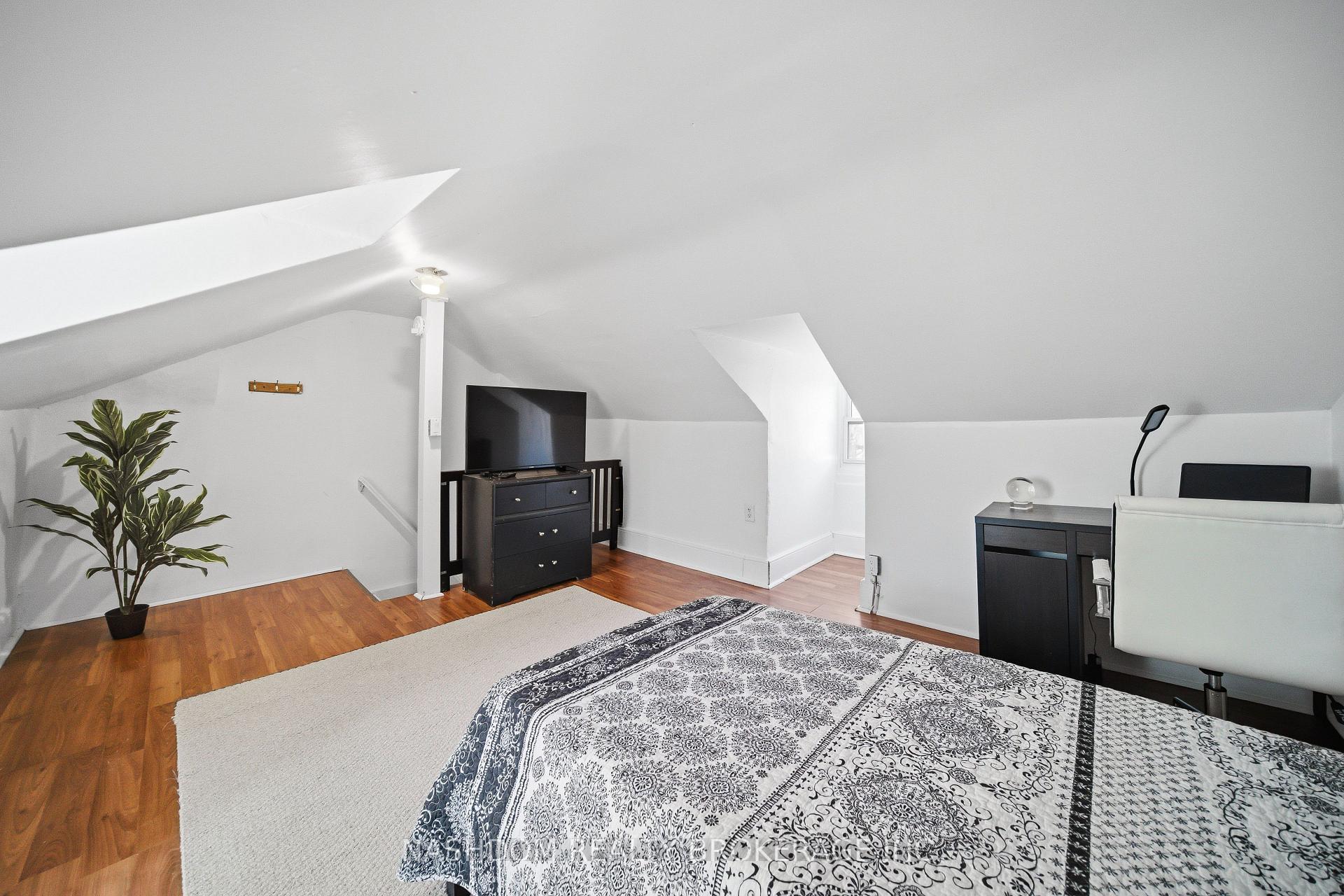 Photo 18 of Unit 2, 107 Queen Street S, Hamilton, Durand — HOMEH