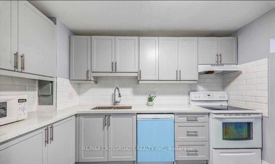 Photo 9 of Unit 604, 735 Don Mills Road, Toronto, Flemingdon Park — HOMEH