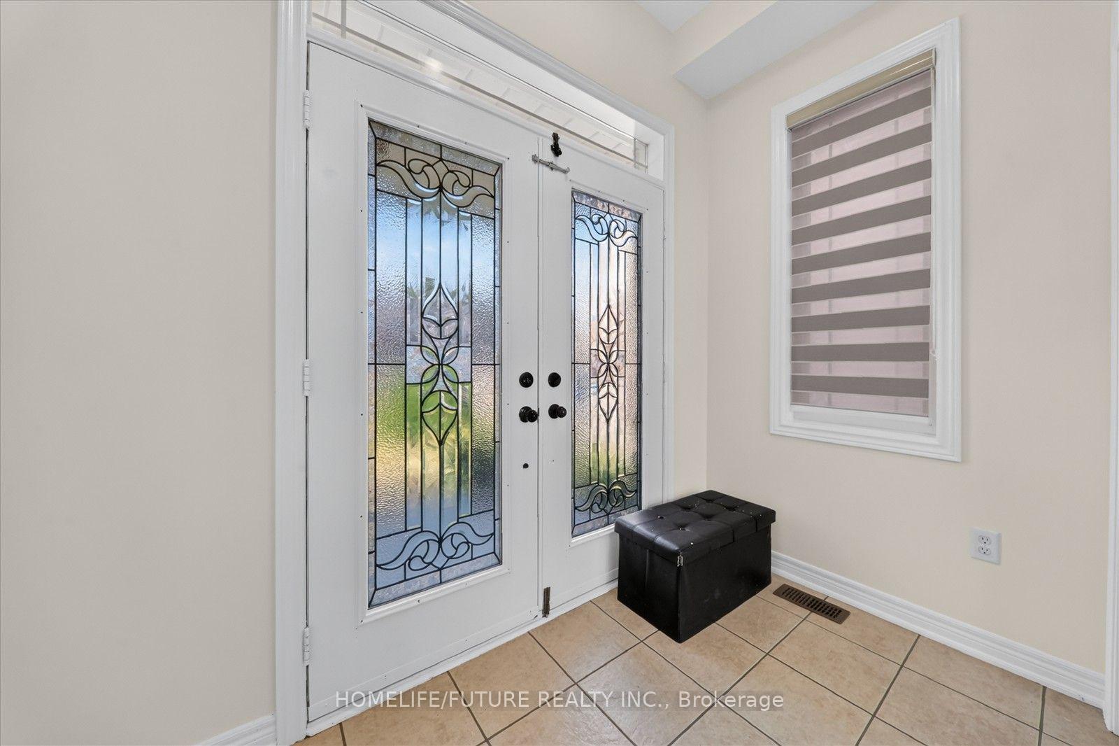 Photo 10 of 361 Strouds Lane, Pickering, Highbush — HOMEH