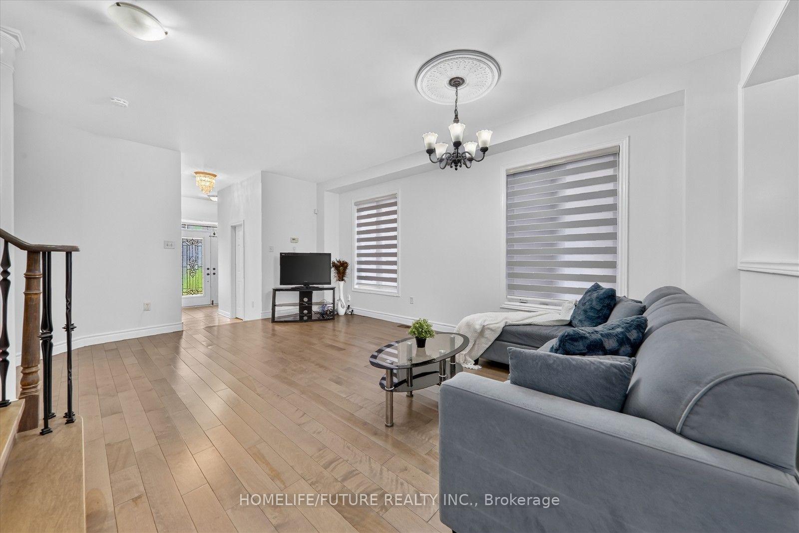 Photo 16 of 361 Strouds Lane, Pickering, Highbush — HOMEH