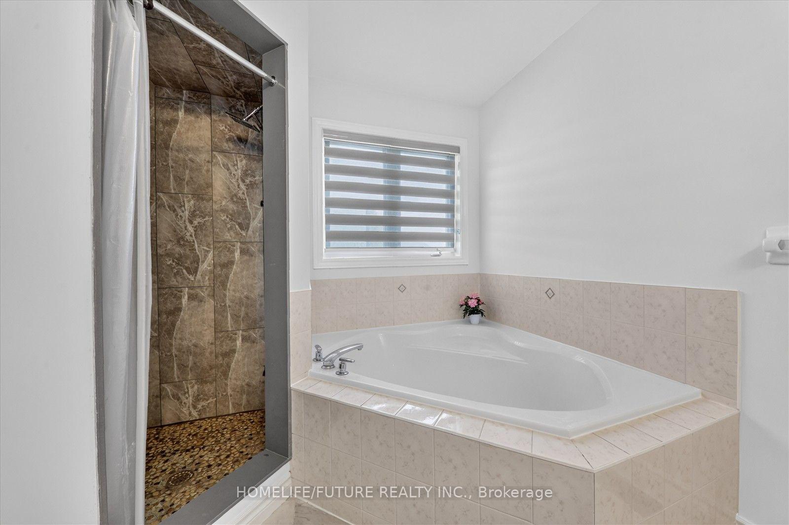 Photo 23 of 361 Strouds Lane, Pickering, Highbush — HOMEH