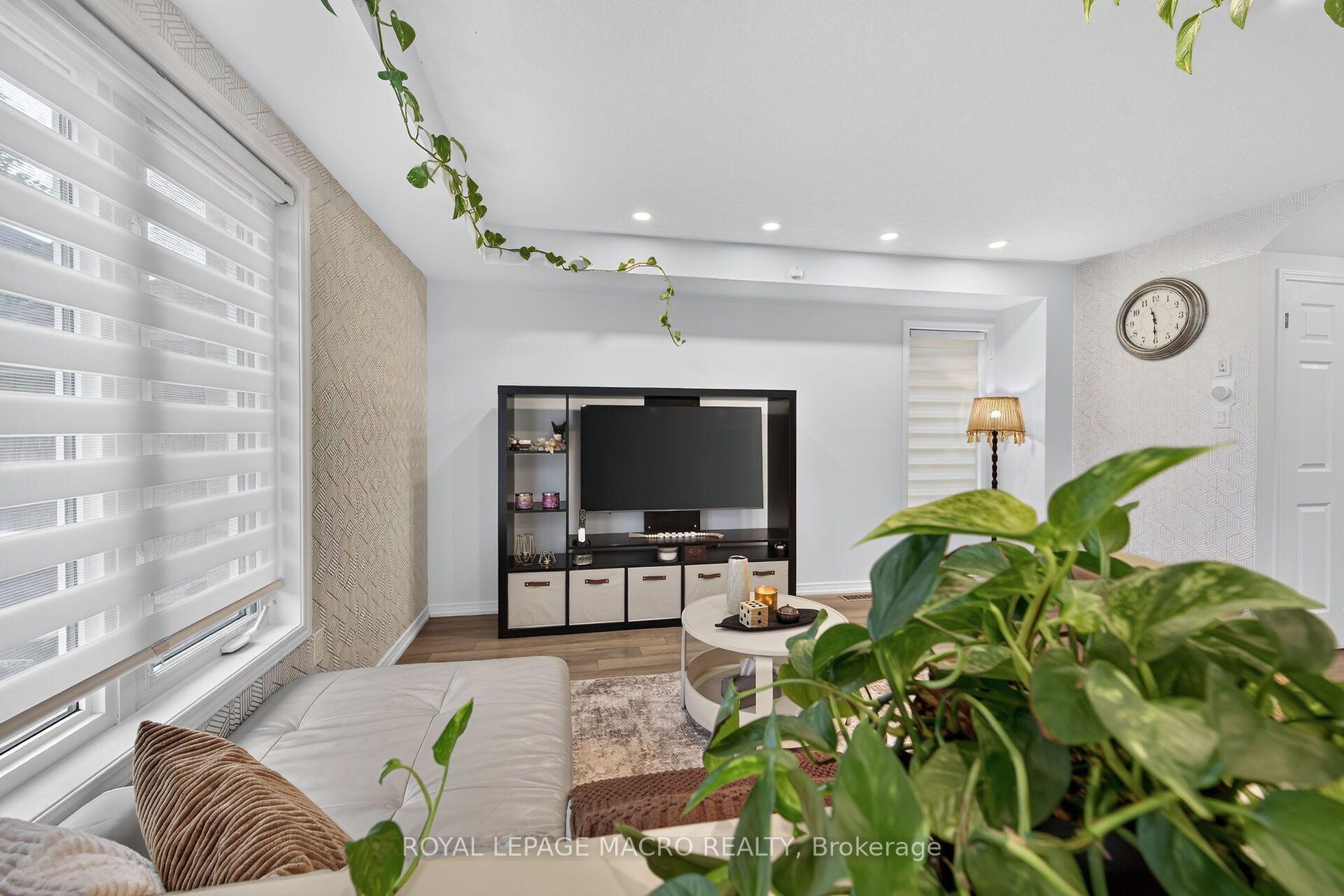 Photo 10 of 119 Gowland Drive, Hamilton, Binbrook — HOMEH