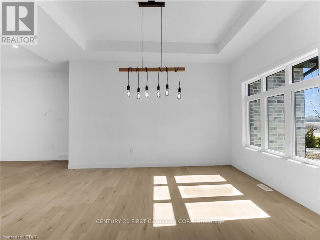 Photo 5 of 22664 Queens Line, West Elgin, Rodney — HOMEH