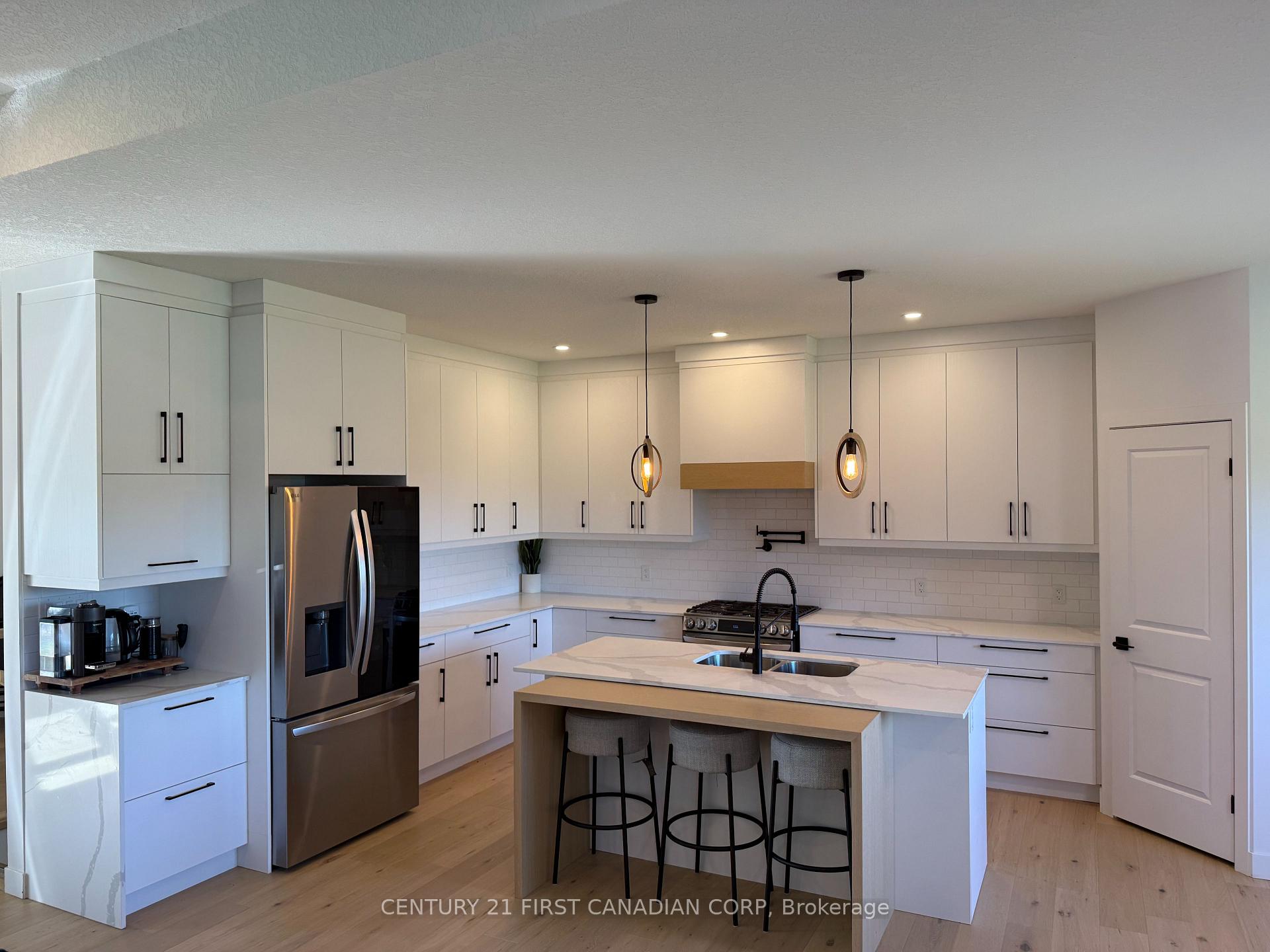 Photo 8 of 22664 Queens Line, West Elgin, Rodney — HOMEH