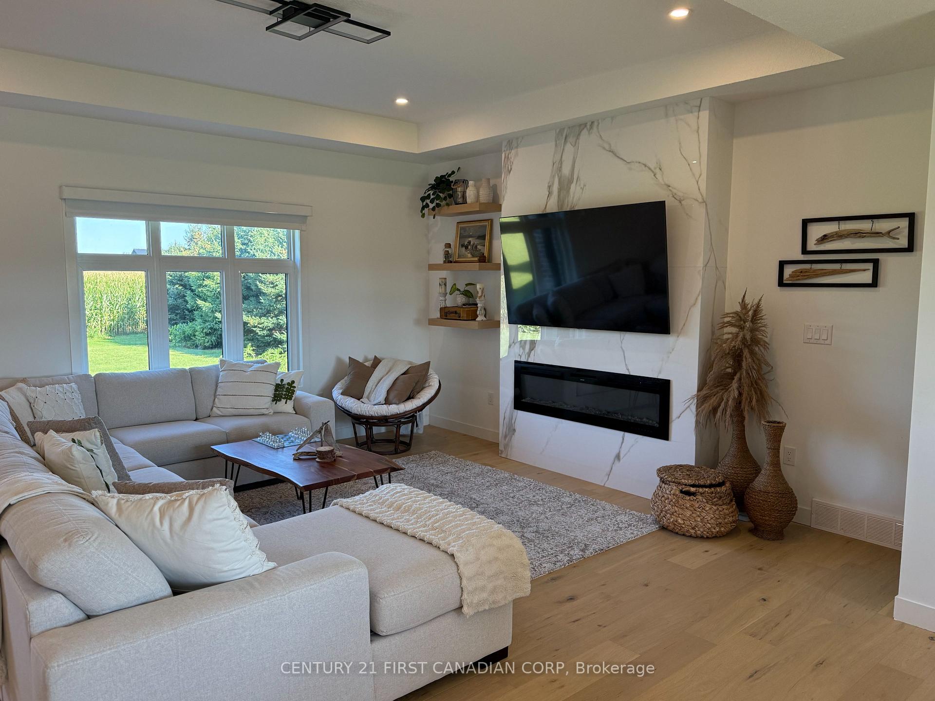 Photo 9 of 22664 Queens Line, West Elgin, Rodney — HOMEH