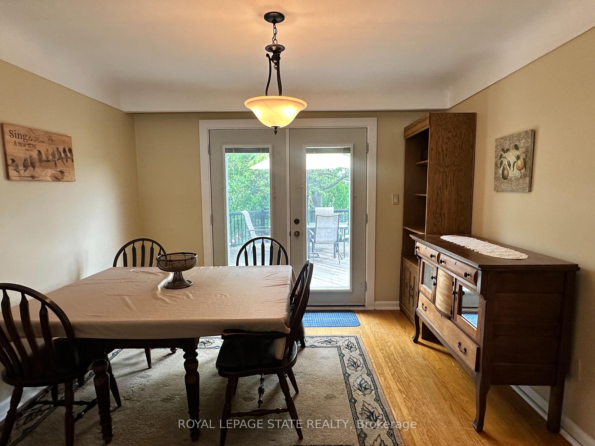 Photo 17 of 129 Broker Drive, Hamilton, Huntington — HOMEH