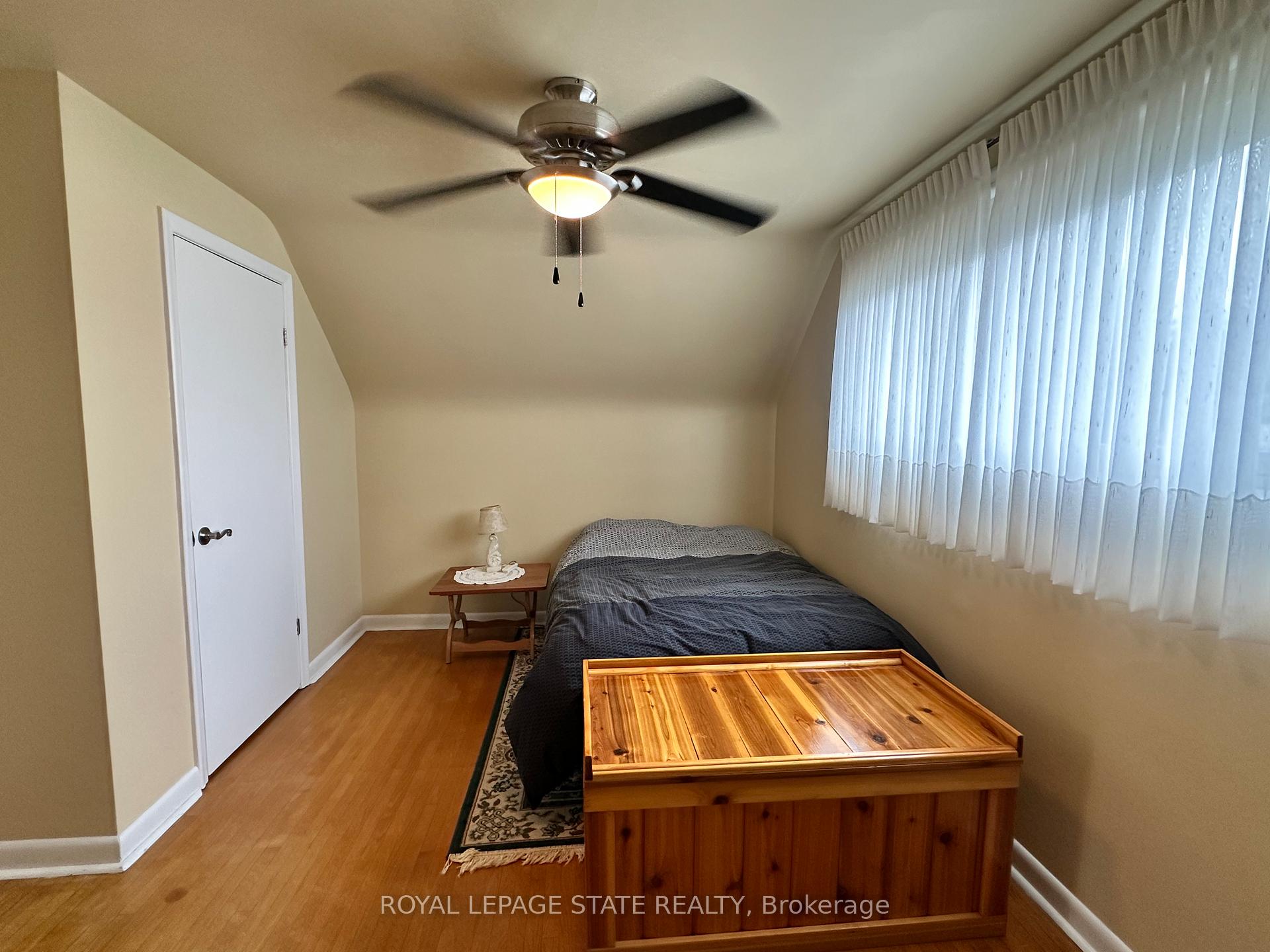 Photo 25 of 129 Broker Drive, Hamilton, Huntington — HOMEH