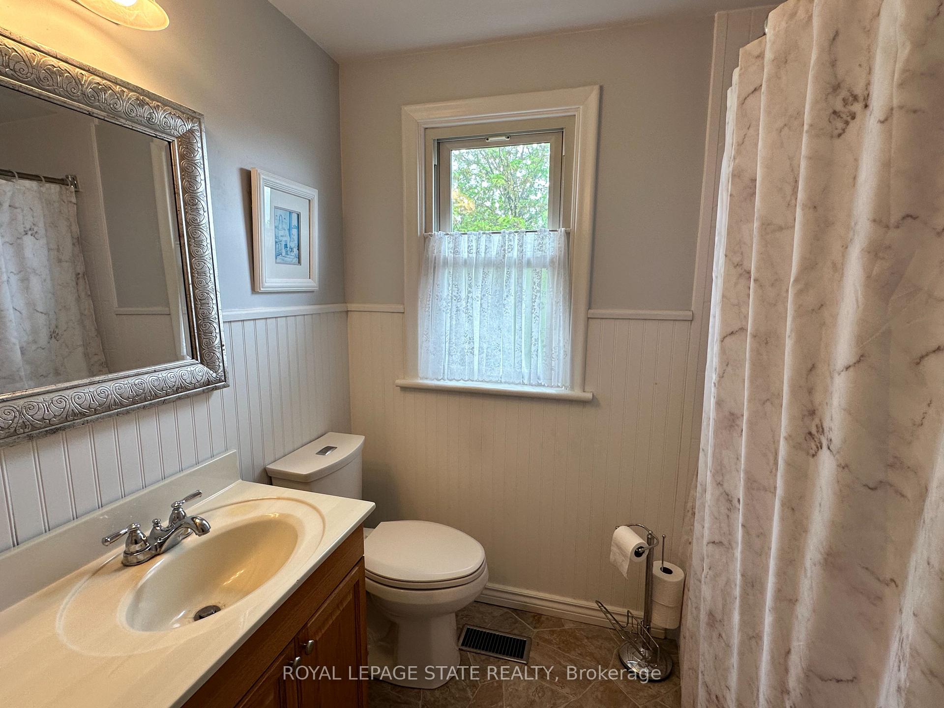 Photo 28 of 129 Broker Drive, Hamilton, Huntington — HOMEH