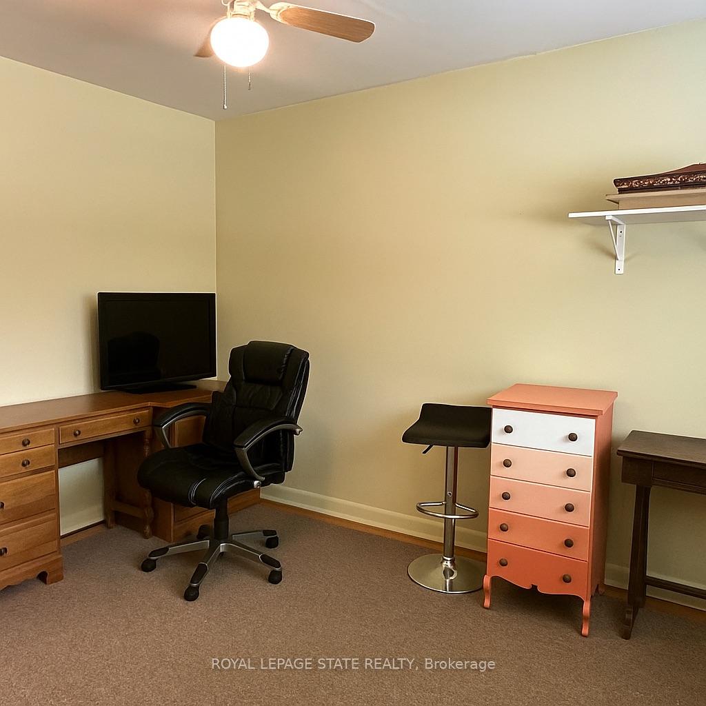 Photo 30 of 129 Broker Drive, Hamilton, Huntington — HOMEH