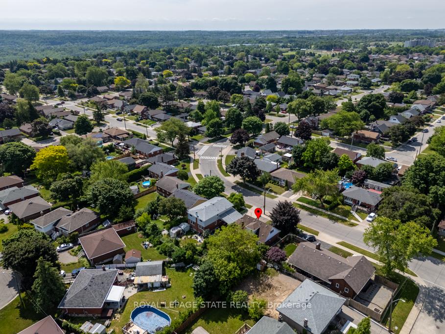 Photo 48 of 129 Broker Drive, Hamilton, Huntington — HOMEH