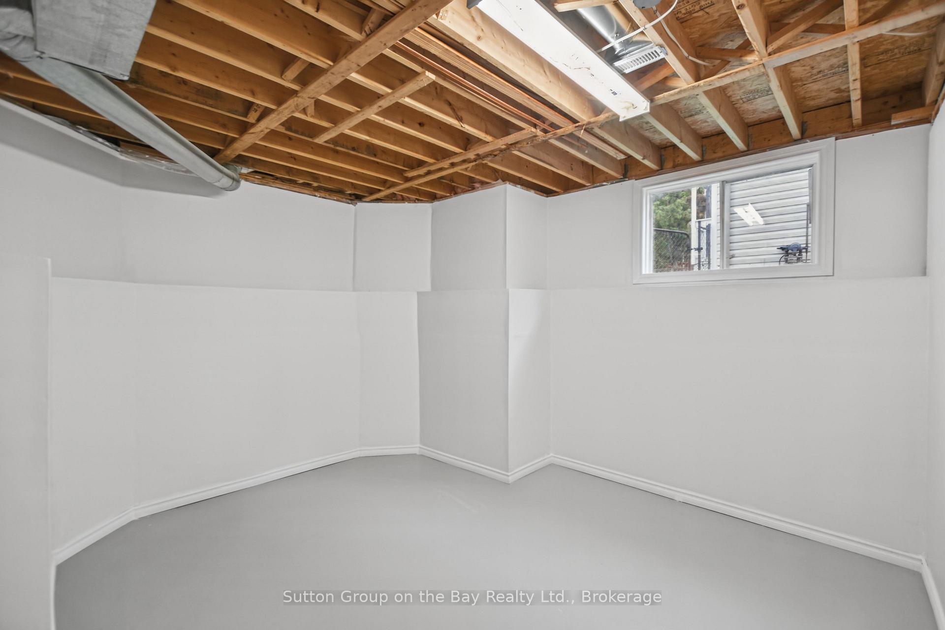 Photo 76 of 77 Fernbrook Drive, Wasaga Beach — HOMEH