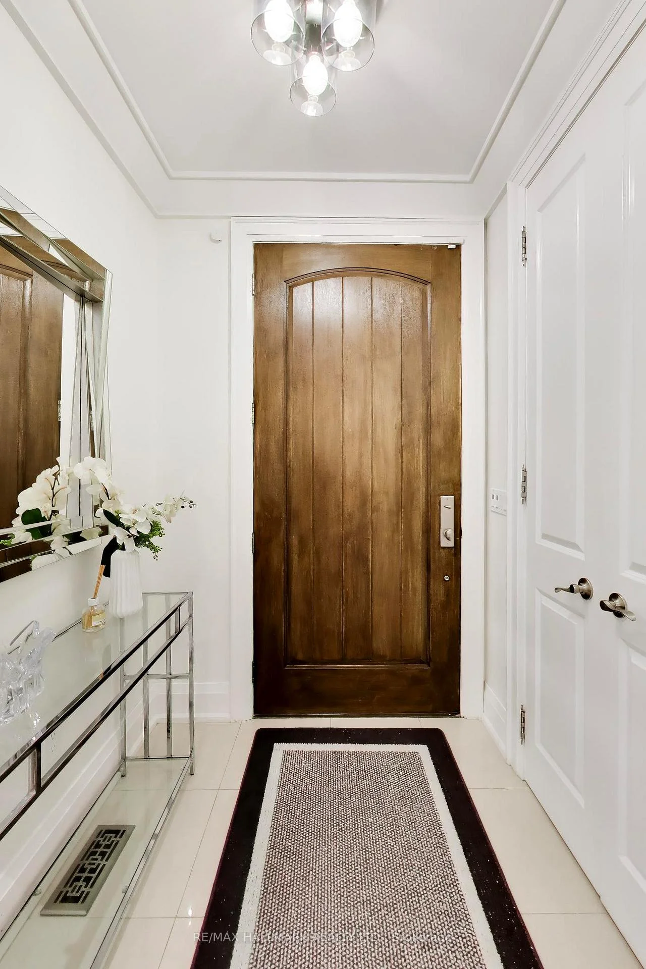Photo 3 of 145B Bannockburn Avenue, Toronto, Bedford Park-Nortown — HOMEH