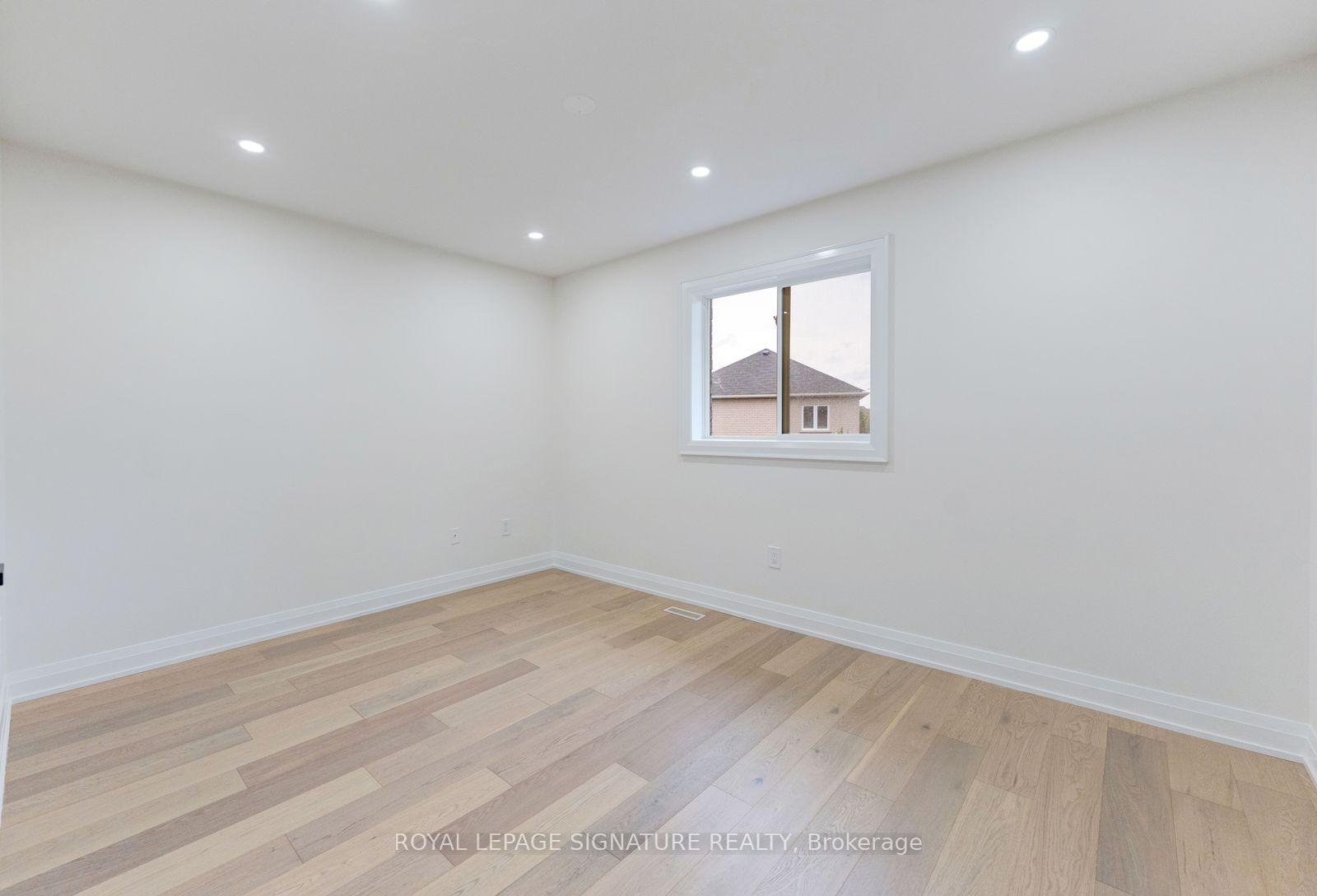 Photo 23 of 38 Charleswood Circle, Brampton, Fletcher's Meadow — HOMEH
