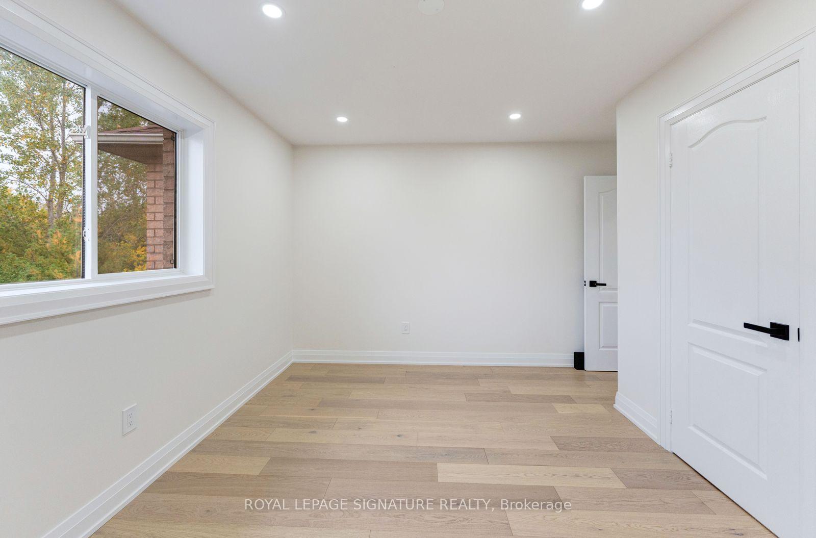 Photo 24 of 38 Charleswood Circle, Brampton, Fletcher's Meadow — HOMEH