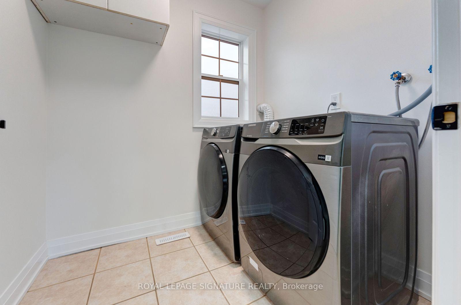 Photo 25 of 38 Charleswood Circle, Brampton, Fletcher's Meadow — HOMEH