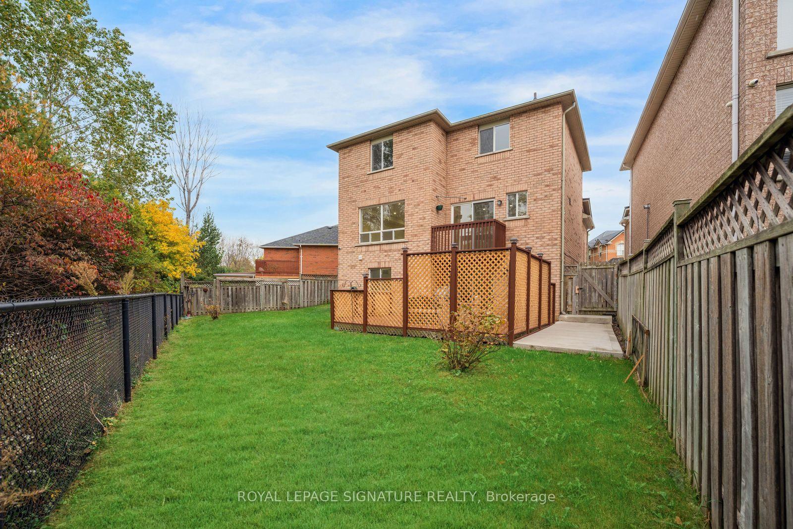 Photo 39 of 38 Charleswood Circle, Brampton, Fletcher's Meadow — HOMEH