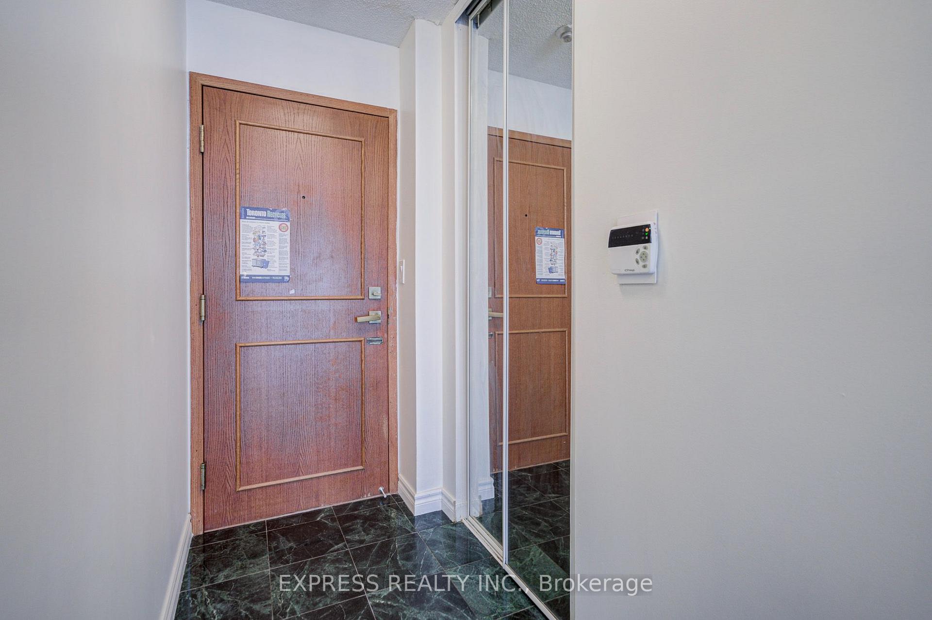 Photo 5 of Unit 1111, 18 Lee Centre Drive, Scarborough, Woburn — HOMEH