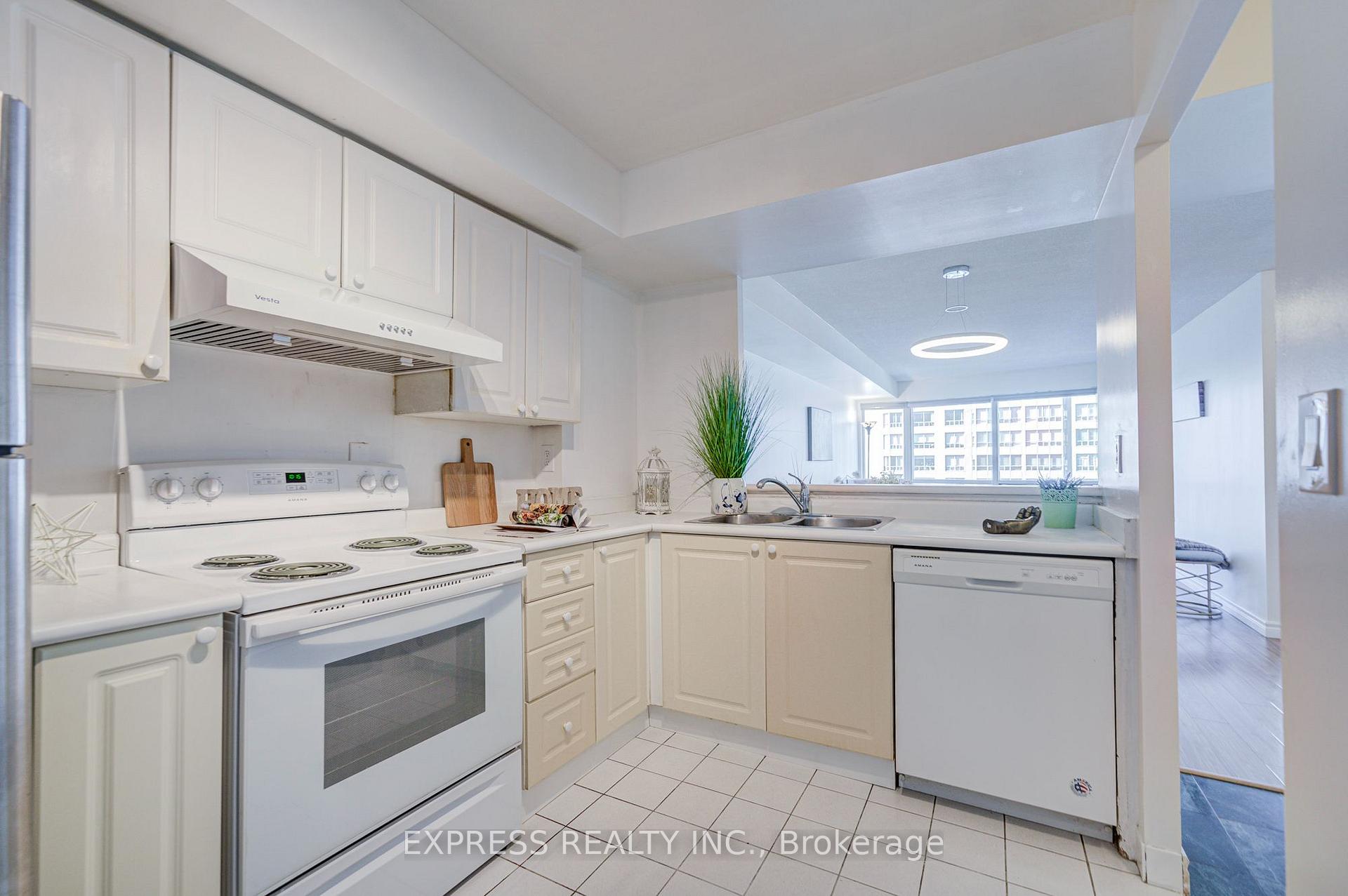 Photo 9 of Unit 1111, 18 Lee Centre Drive, Scarborough, Woburn — HOMEH